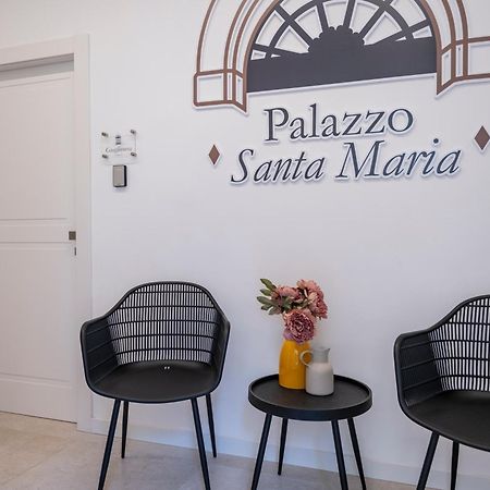 Palazzo Santa Maria Bed & Breakfast เนเปิลส์ ภายนอก รูปภาพ